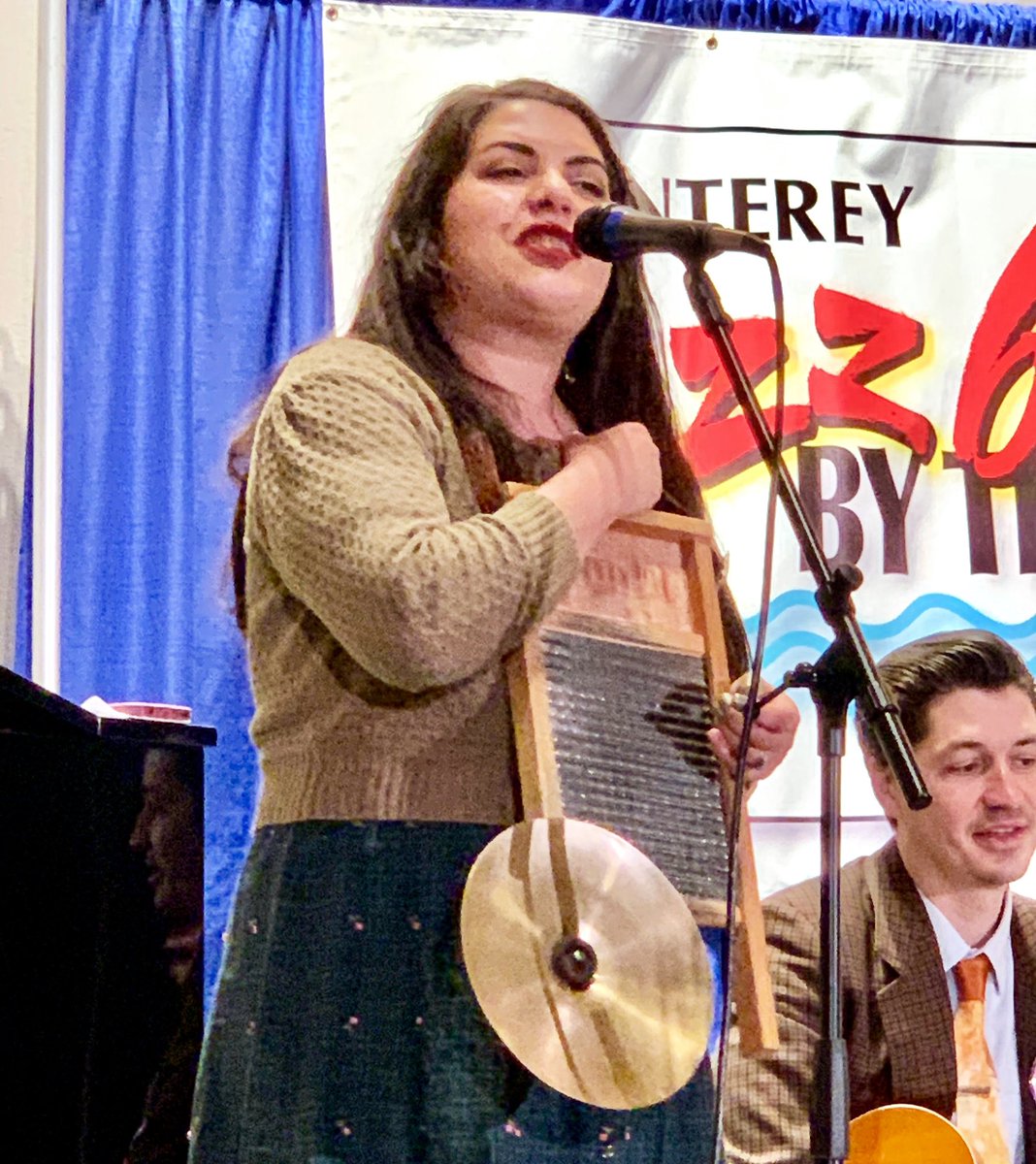 atco4's tweet photo. Jessy Carolina playing #washboard with the @holycrowjazzband at the 40th Jazz bash by the bay Monterey 2020, @jazzbashmonterey #monteray #trad #tradjazz #blues #piano #guitar #trombone #clarinet #saxophone #drums #sousaphone #1920s #1930s https://t.co/uxKr8Wb6bp