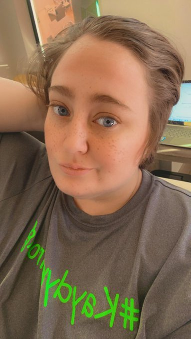 I made it to work. Also I need a hair cut lol. https://t.co/ckpy0zi6K0<a href="/tag/frog"class="tags"><span>#frog</span></a>