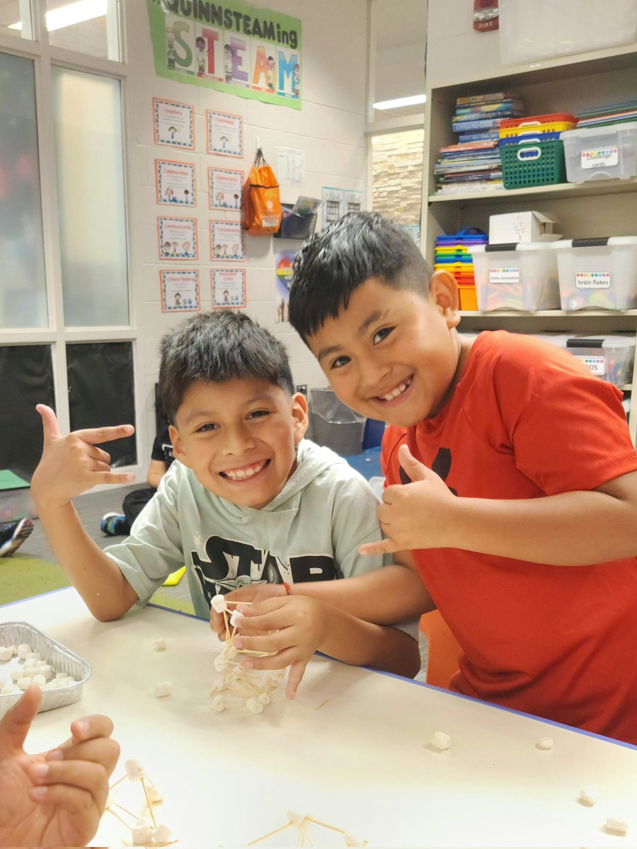 2nd and 3rd grade engineers finish our unit on natural disasters,  building homes that can hold up in an earthquake.  #QuinnSTEAMing #teamworkmakesthedreamwork <a href="/wajprincipal/">Carlos A. Patiño</a>