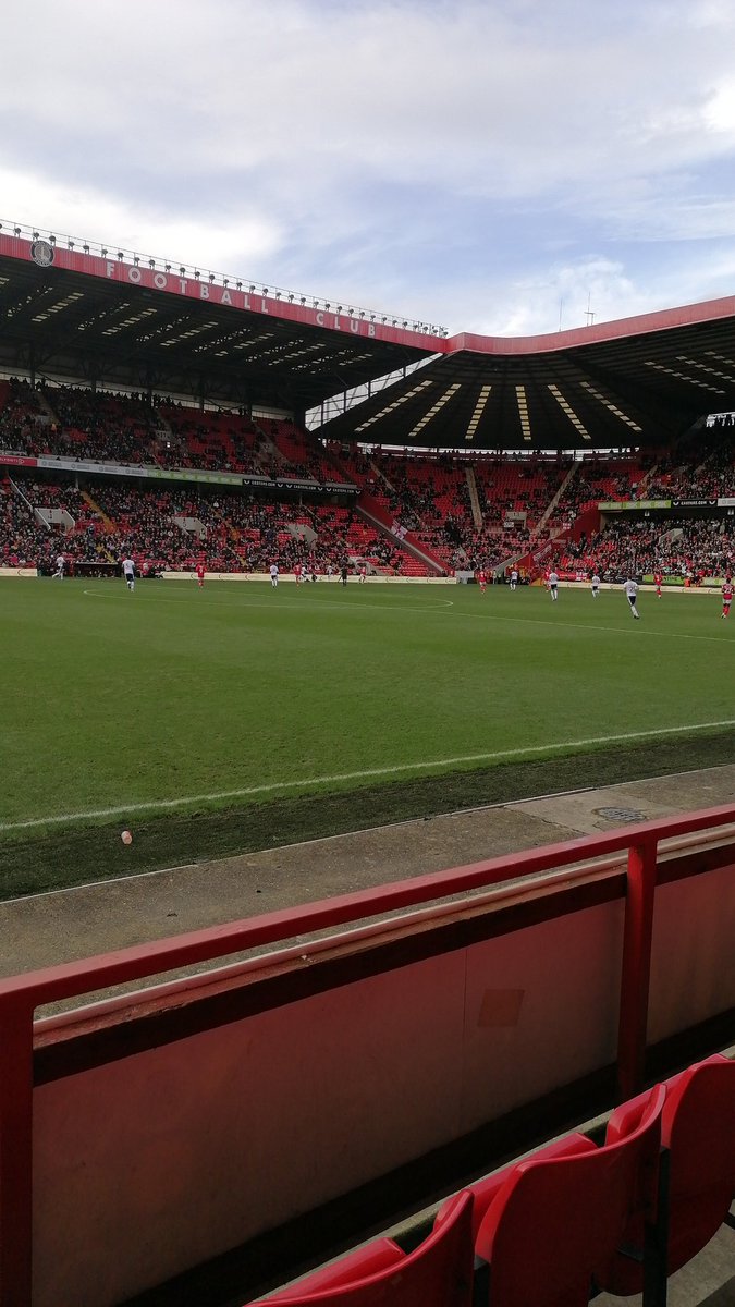 Tierney17232's tweet photo. @CAFCofficial vs @OfficialBWFC

Like the Premier league in 2006/07.

#EFL https://t.co/x27Ry9S8Z7