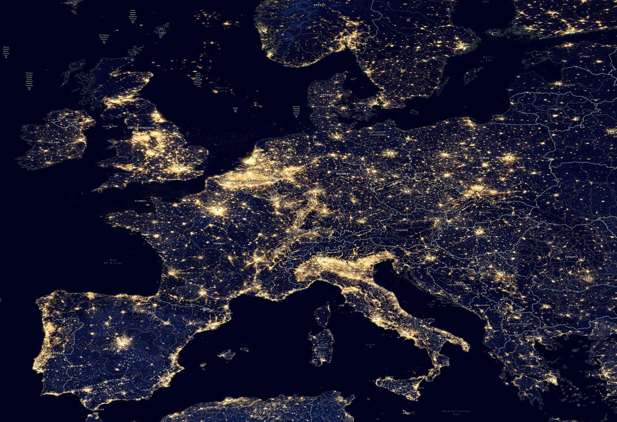 🦇 Het is Halloween, maar hoe gaat het met de vleermuis? Het is vannacht de Nacht van de Nacht. Met dit evenement vragen de milieuorganisaties aandacht voor lichtvervuiling. In dit artikel o.a. meer over lichtvervuiling en het beschermen van het donker. buienradar.nl/nederland/weer…