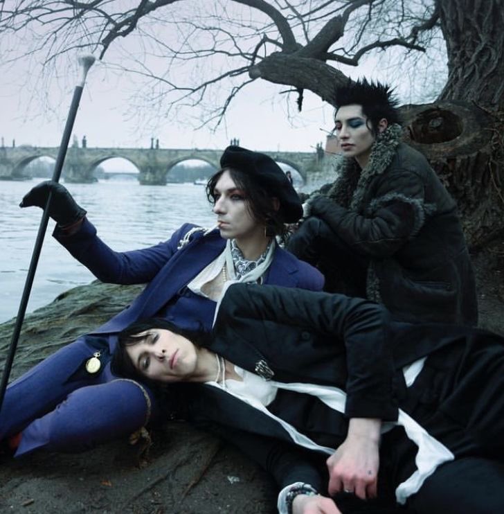 fevernightmares's tweet image. i can't believe we all heard oblivion for the first time one year ago