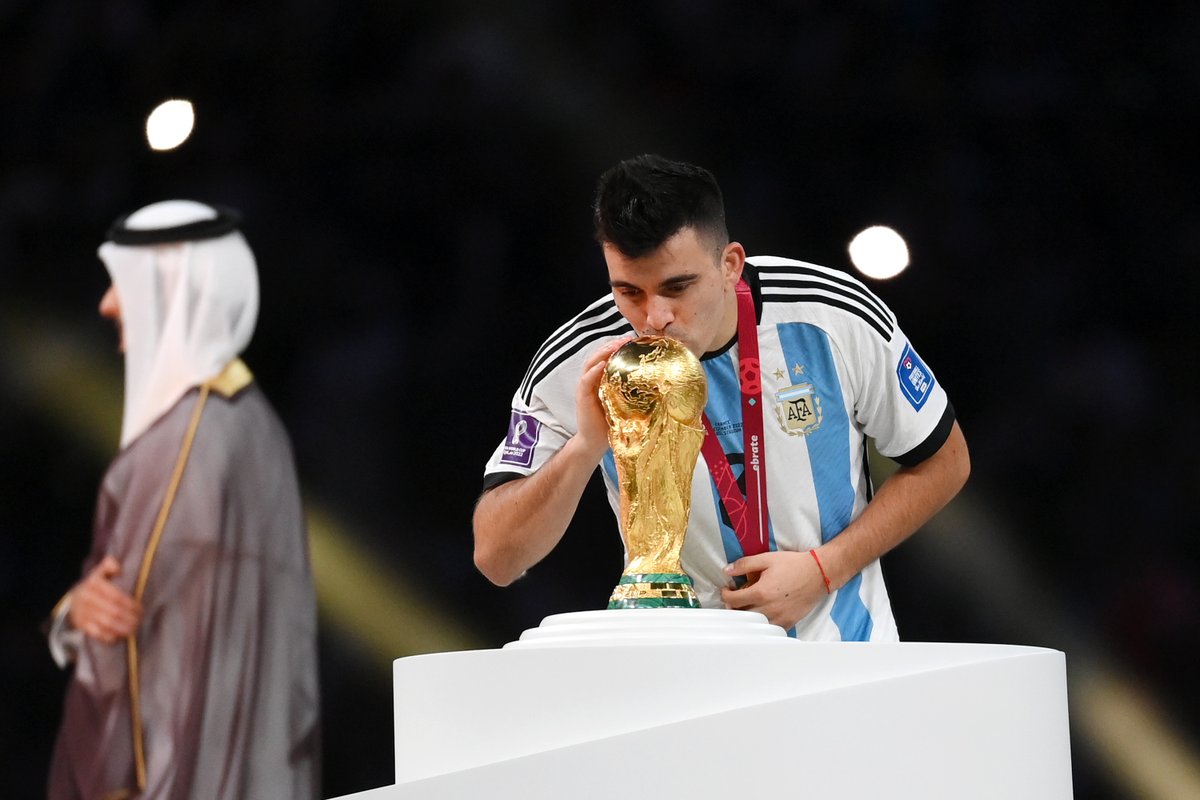 AFASeleccionEN's tweet photo. All the best to 𝑴𝙖𝒓𝙘𝒐𝙨 𝘼𝒄𝙪𝒏̃𝙖 on his 32nd birthday! 🎉 

HB, Huevo! 🏆

#ArgentinaNT https://t.co/BeR4ToFk1d