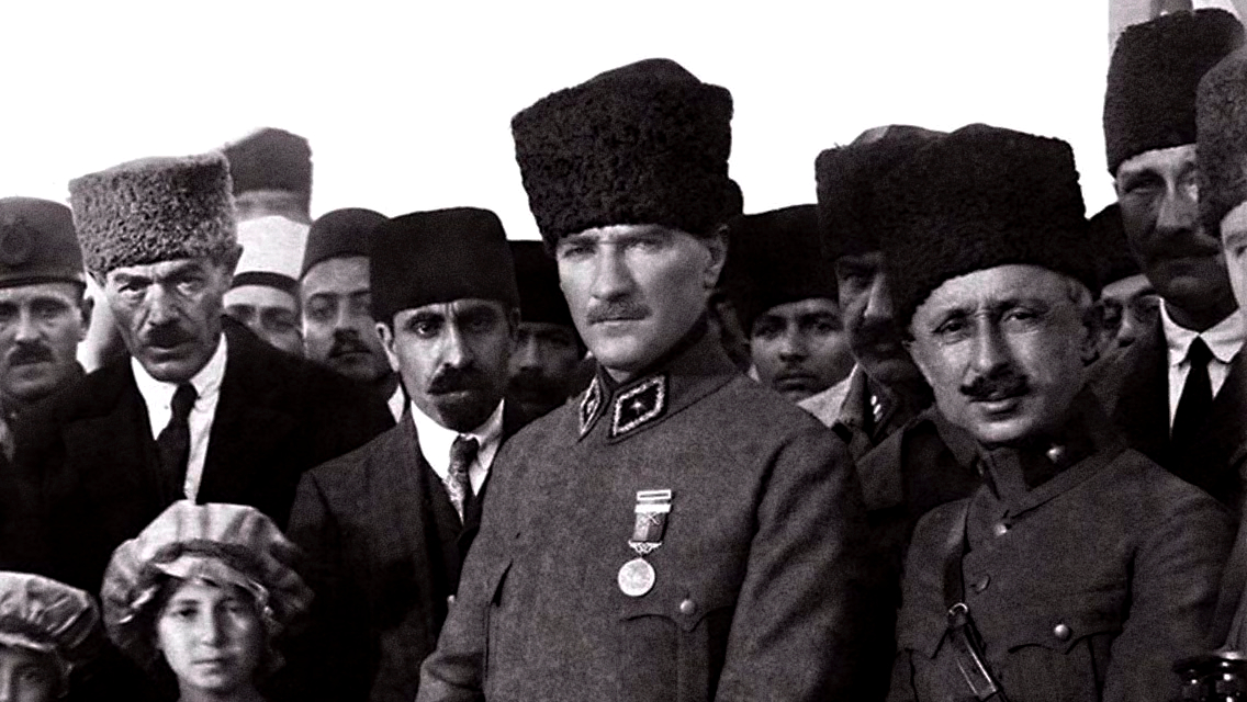 "egemenlik kayıtsız, şartsız milletindir."