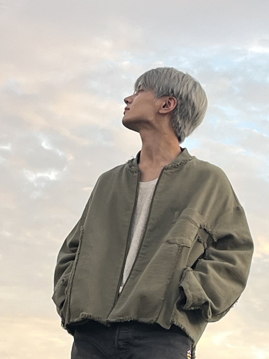 jaygyuleo's tweet image. youth of you and me 😗💗