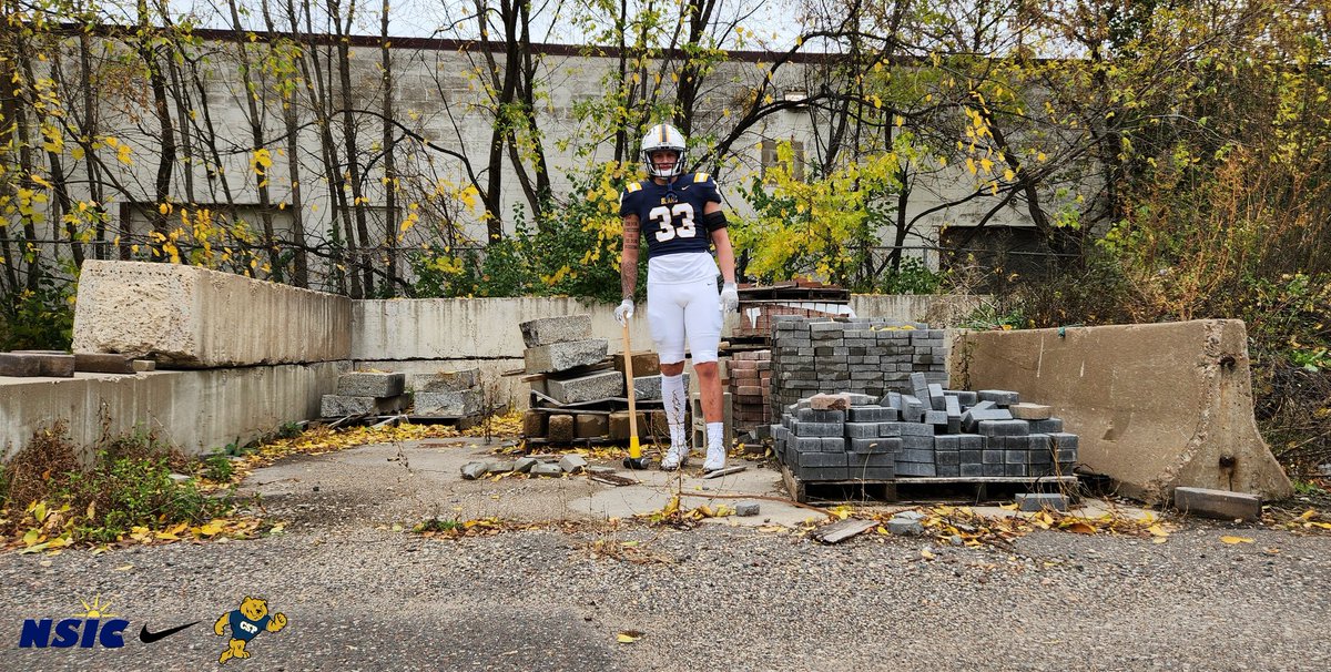 CSPBearsFB's tweet photo. Week 9️⃣ uniform combination! 

⚪️🔵⚪️

#CSP #StPaul #Concordia #RED #GB4L #NSIC #GoldenBears 
⚒️🎃
 @d19teal
📷 @SchaperJake https://t.co/5lvKYFiO1l