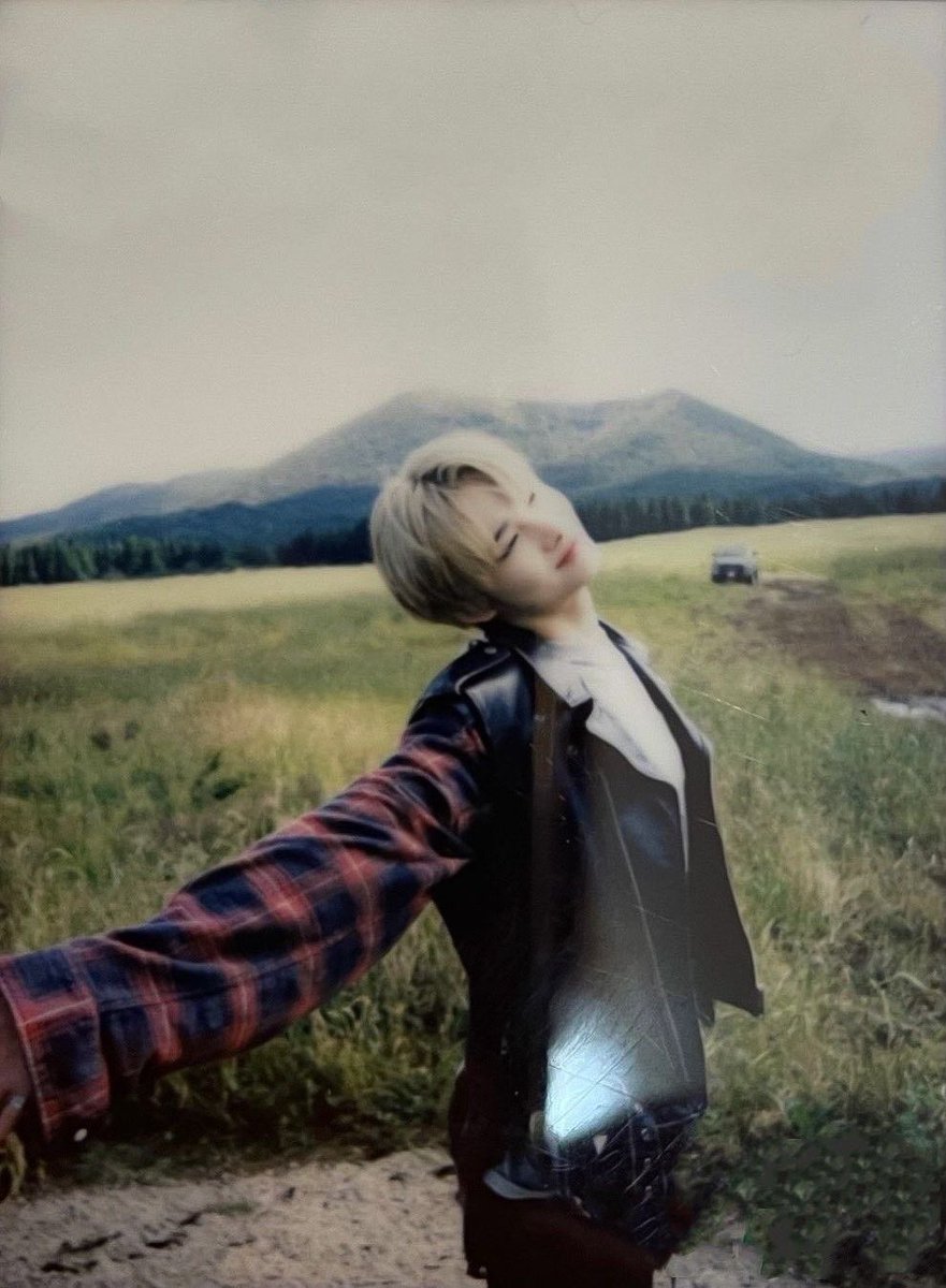 _jyangwon's tweet photo. that's why it's familiar 😭 OUR MAKNAE GREW UP SO WELL :( https://t.co/YccoeFQR18
