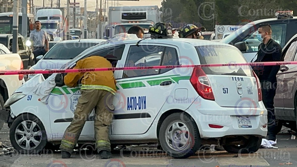 ContactoHoy's tweet photo. Horrible choque cobra la vida del pasajero de un taxi. 

El incidente fue reportado cerca de las 06:30 horas en el cruce de la circulada vía y la vialidad Cima, sin que de momento exista claridad de la dirección en que circulaban las unidades motrices. https://t.co/CfcDAUcEG9