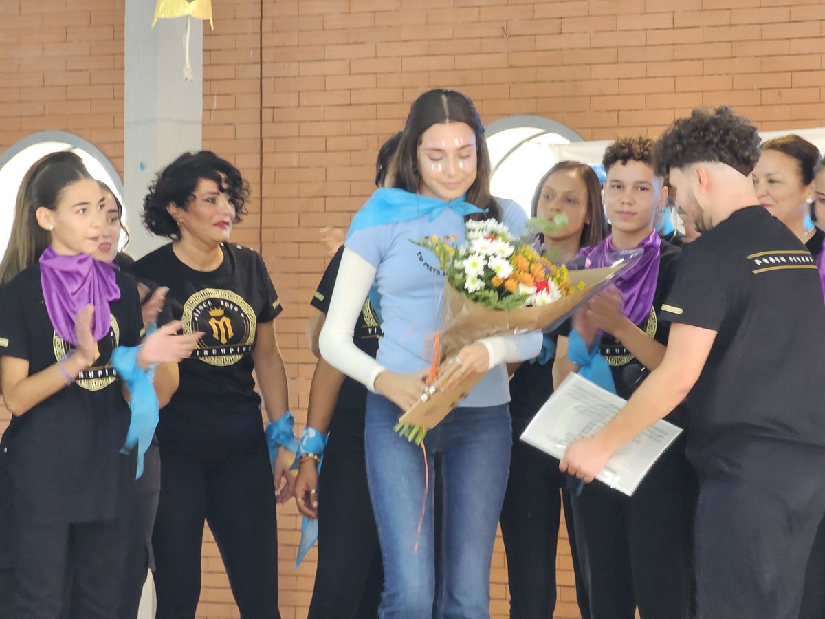 MartinTorCas's tweet photo. Hoy participamos de este gran evento para la lucha contra el cáncer infantil. Asociaciones como @AndexAsociacion y familias como la de nuestra vecina Elisabeth Barrera, nos recuerdan que esta batalla la tenemos que dar entre todos 🔔

#Andex
#PlantaZero
#VillanuevaDelAriscal https://t.co/NkGWAjSCcI