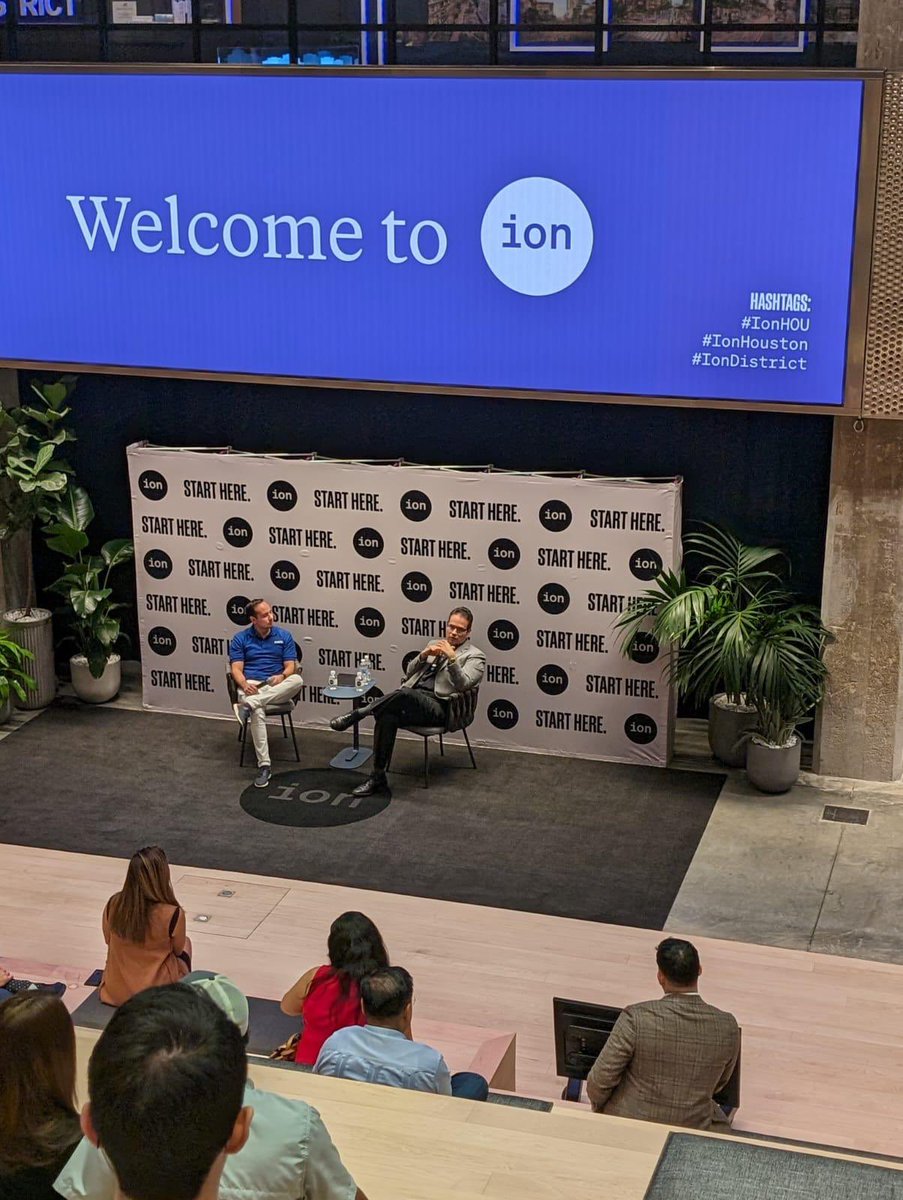fdodelap's tweet photo. I really enjoyed being a speaker again at the @TheIonHouston @AexaAerospace @aexa_tech #holoconnect #thefutureisnow https://t.co/3AIKYuKfp5