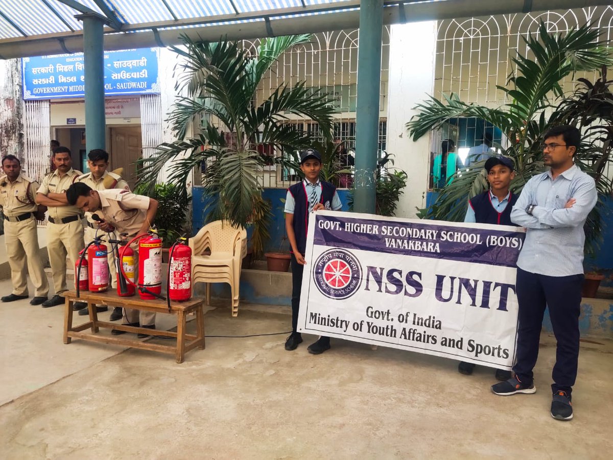 nssghssbvanakba's tweet image. NSS unit GHSS (B) Vanakbara Today An Awareness Program about #FireSafety was organized by Fire Department, Diu 
#firesafety 
#nssunit