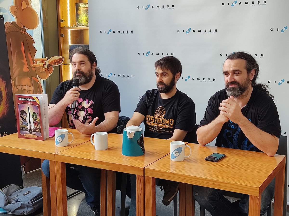 Librería Gigamesh tweet media