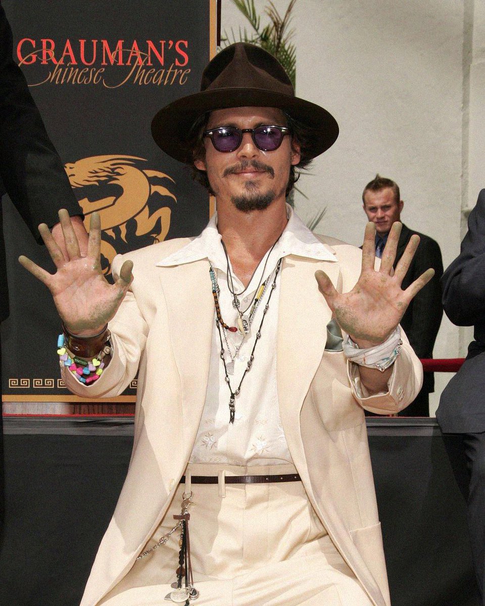 johnny depp daily tweet media