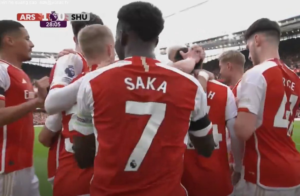 DuckFTBNews's tweet photo. GOALLLLL ๐ฅWhat a goal from Nketiah ๐ฏ
1-0 for Arsenal
#arsenal #arsenalvssheffield #PremierLeague #SheffieldUnited #SHEFFIELD #nketiah #football https://t.co/pMGlXZMVNT