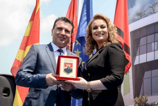 Жена, мајка, кралица, медицинска сестра, градоначалничка, инспекторка, директорка....