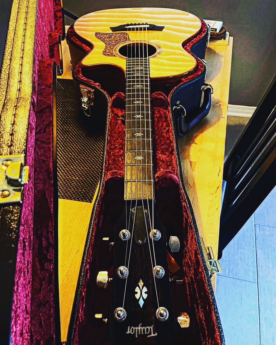 My baby.  <a href="/TaylorGuitars/">Taylor Guitars</a> Taylor 714CE - Lutz spruce and Indian rosewood.  Yes, it sounds as good as it looks and plays like a dream.
#taylorguitars #musician #MusicIsLife