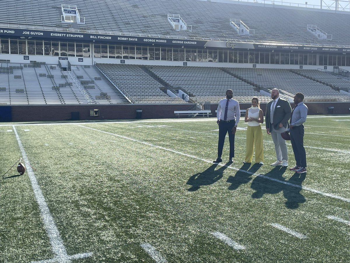 .@EJManuel3, @kelseyriggs, @EricMacLain and @EddieRoyalWR gearing up for a FG competition on The Flats. Check it out on ACC Huddle, live from Bobby Dodd Stadium at Hyundai Field from 11 am-12 pm. (My bet to win: Kelsey ⚽️)