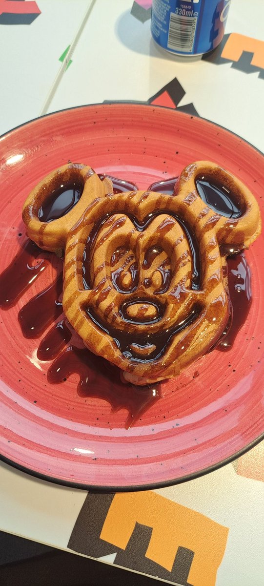 royal4ever07's tweet photo. First stop of the weekend! Disney cafe at Primark! If its disney, then I'm happy! #daysout2023 #disneycafe #birmingham https://t.co/BCTlbGsdoN