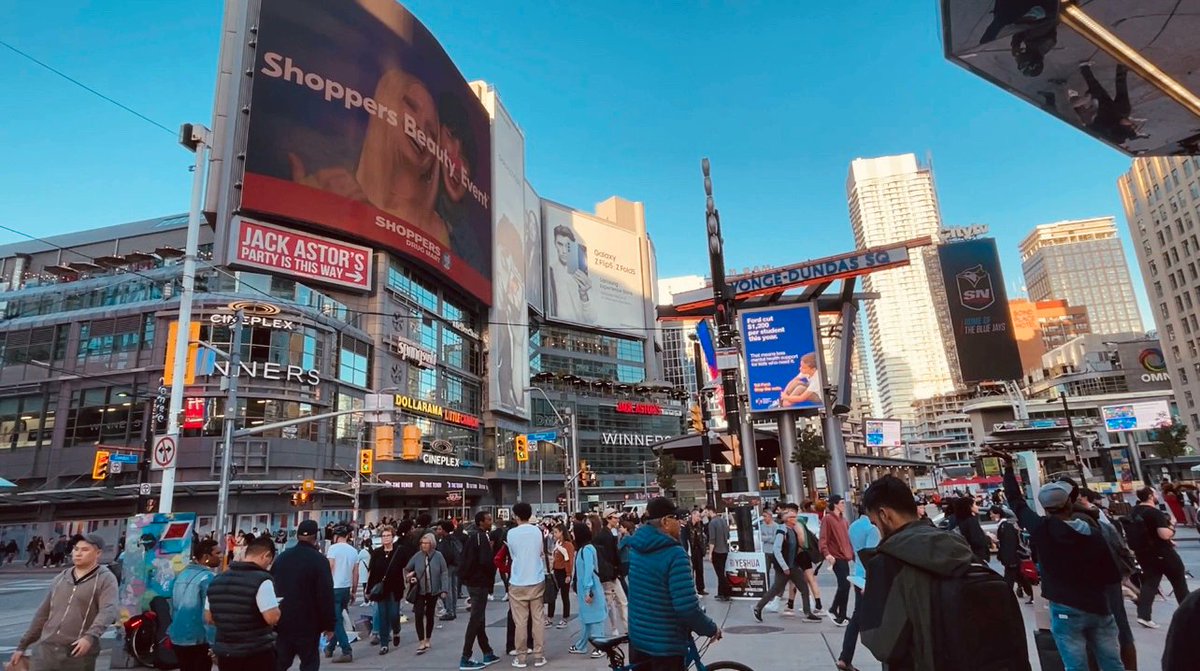 Ds90s15's tweet photo. After experiencing continuous rainy weather, the weather finally cleared up. Let’s go shopping, taste delicious food, and enjoy life haha 😉 https://t.co/DcIxxQG6ZD