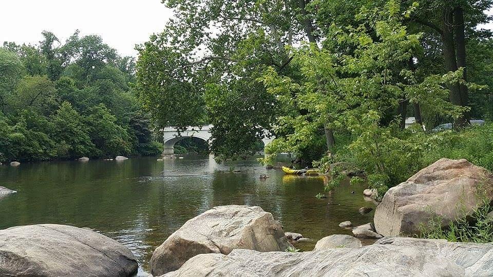 localBuddygo's tweet image. 🤣 "Delaware Delights" await in Wilmington! 🍀 Stroll through "Brandywine Park" 🌳🌷 and let Local Buddy guide you to this serene green escape! 🗺️ #ParkPerfection #WilmingtonWonders #LocalBuddyApp 🚶‍♂️🍃😄