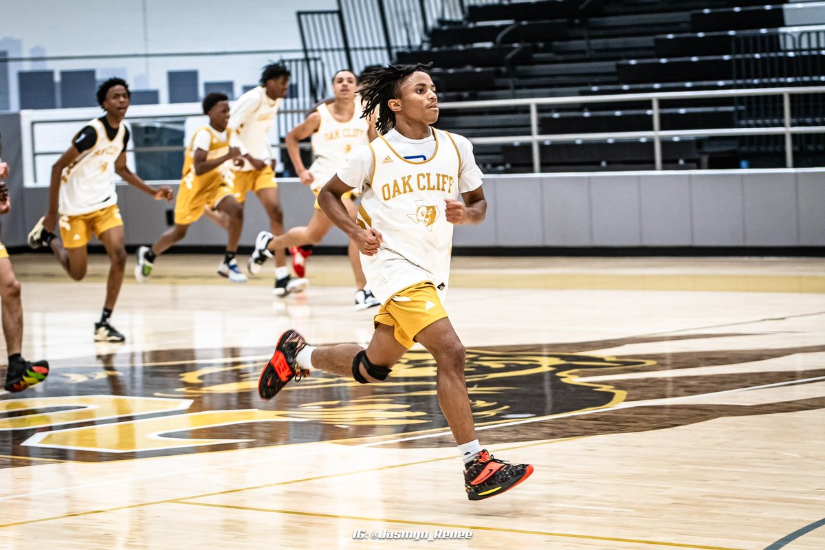KRich2007's tweet photo. #szn2loading #themecca @JazTheShooter https://t.co/NkWpM5BShL