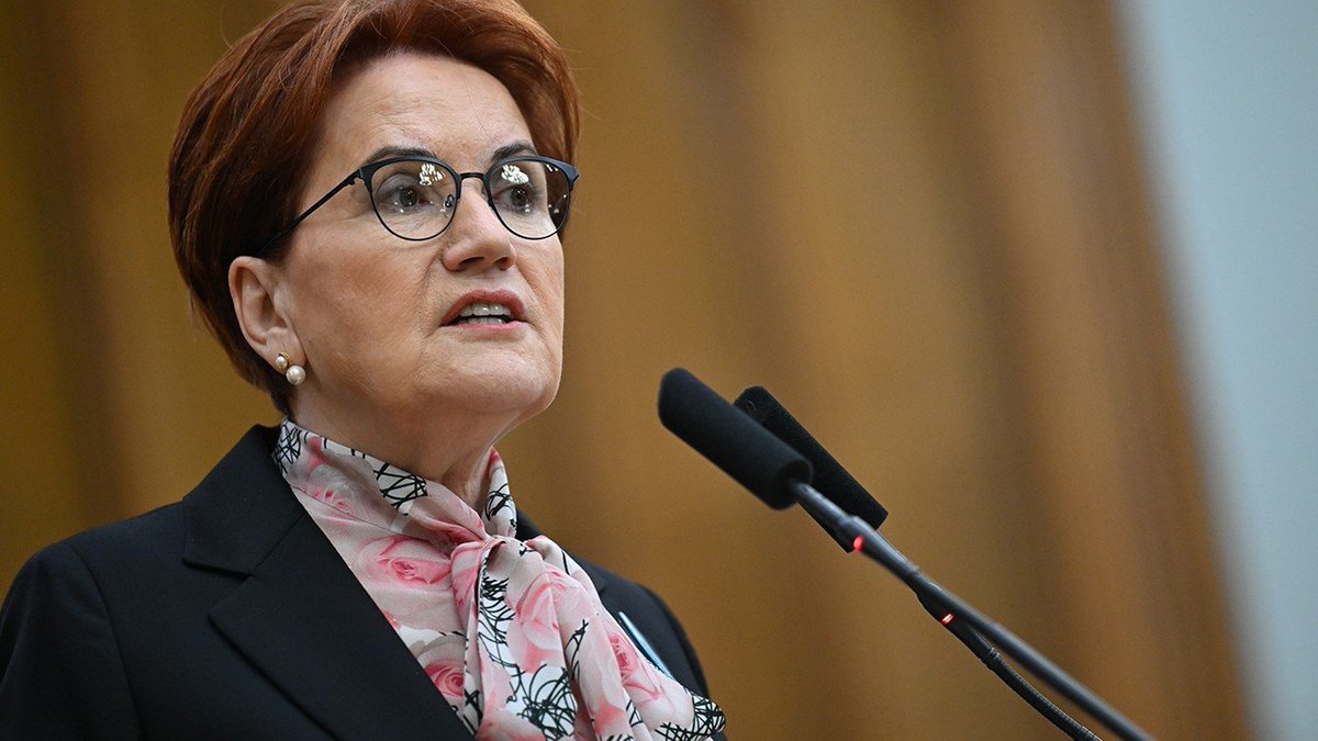 Meral Akşener: “Milletimizin tek beklentisi, iktidar değişimi değil. Türkiye’deki siyasi anlayışın, muhalefet de dahil topyekûn değişmesini istiyor. İki tarafta da küçük hesaplar peşinde yapılan ucuz siyaset yüzünden, 20 yıldır hep milletimiz kaybetti.”