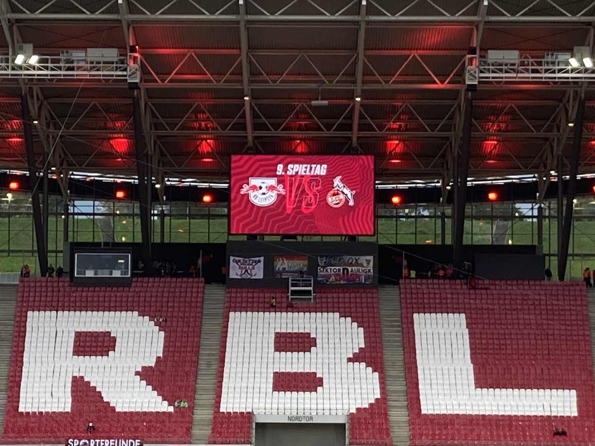 #Matchday #RBLkoe

1. Bundesliga, 9. Spieltag,

RB Leipzig - 1. FC Köln

Anpfiff in der Red Bull Arena Leipzig ist um 18:30 Uhr.