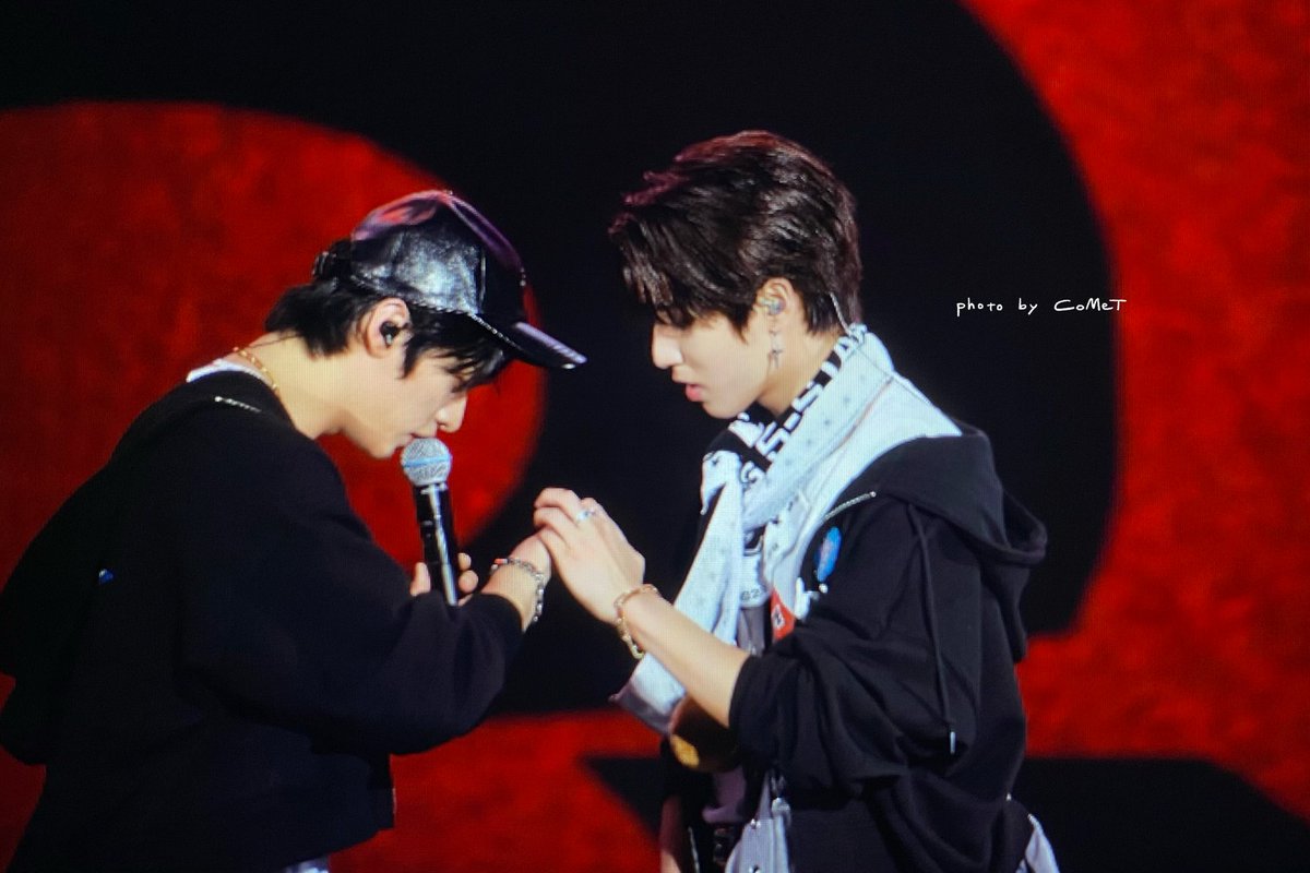 CoMeT000914's tweet photo. 20231028 Tokyo Dome 🐰🐿️
#StrayKids #스트레이키즈 #리노 #LeeKnow #한 #HAN https://t.co/gIgWXTfSym