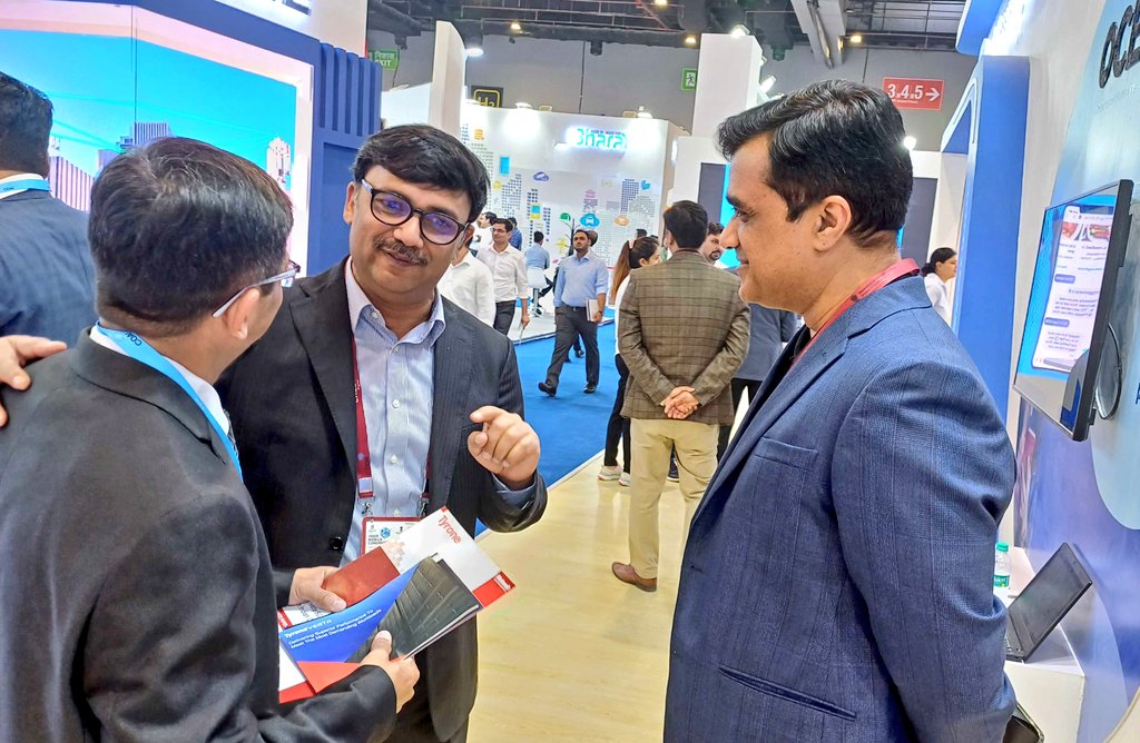 routemobile's tweet photo. We had an engaging couple of days at #IndiaMobileCongress 2023, with our delegates interacting with the booth visitors and forming several new connections.

#IMC2023 #RouteMobileatIMC #Networking #IndustryEvent #RouteMobile @exploreIMC https://t.co/ky7yyN1EGl