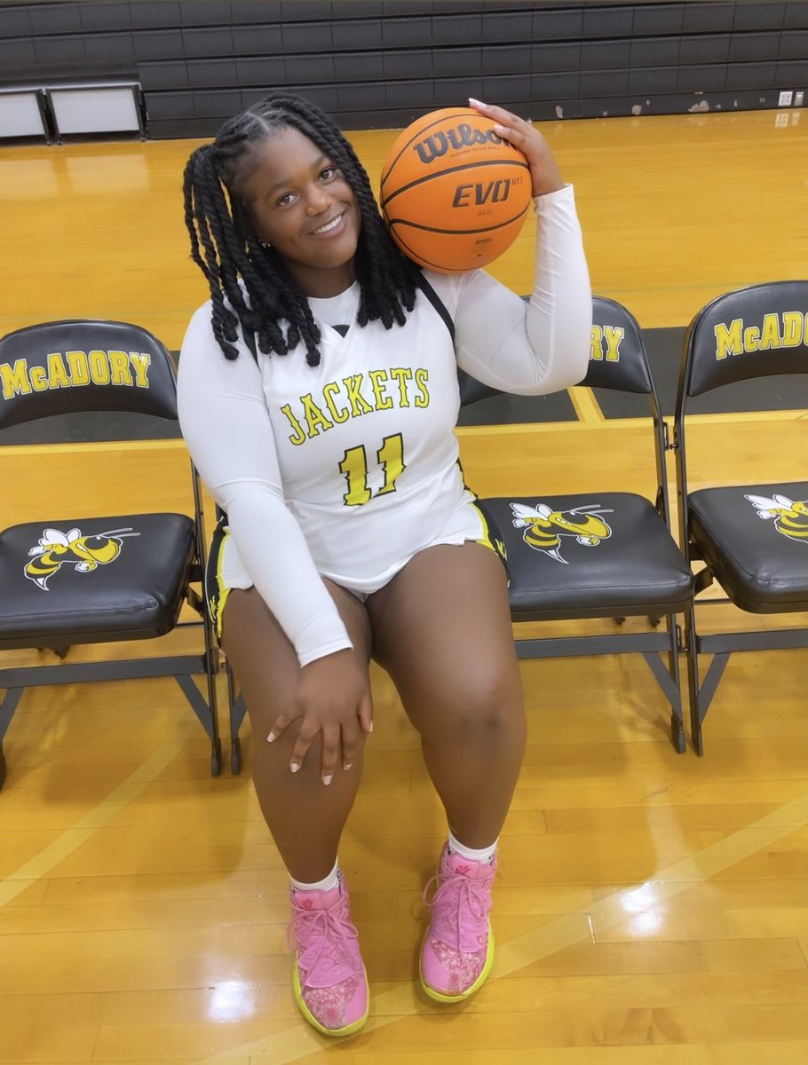 Zoe Lessears tweet media