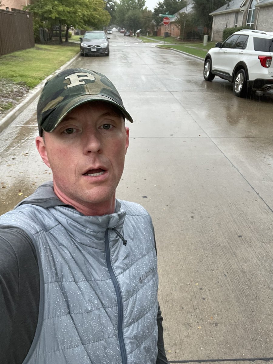 UTexas35's tweet image. Right there with you @DeVitoProsper! 5 miles in the rain!!! #runnersrun