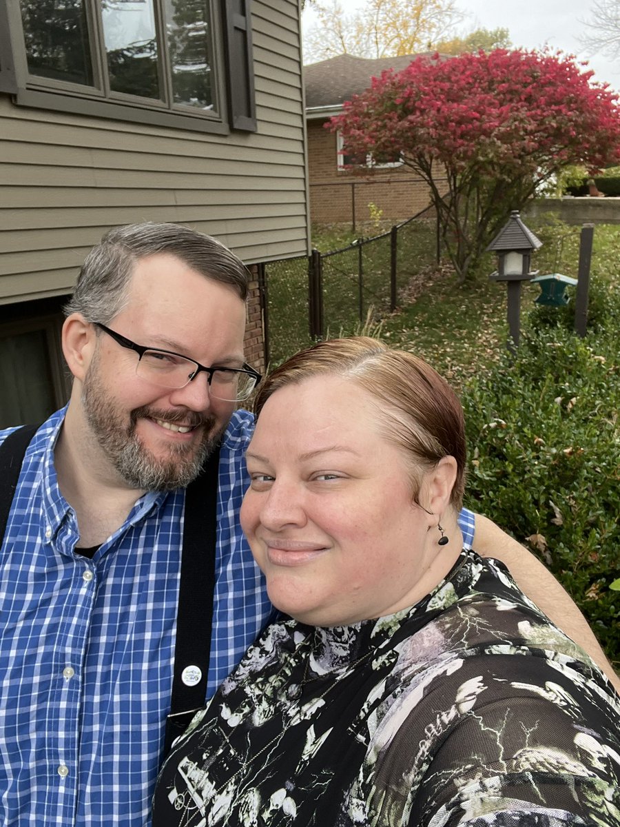 LRKSaurs's tweet image. Incoming @bsidespeoria! Making a fashionably late entrance from Macon County/ #DecaturIL. Sorry we missed the start, but can’t wait to finish strong. I’m bringing stickers and glow-in-the-dark unicorns. Love any excuse to celebrate the #Halloweekend #bsides @TBGCyber @drew_saurs