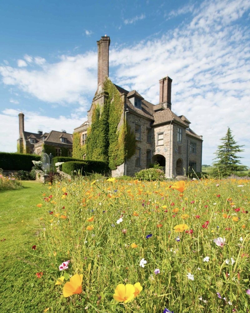 Location Works tweet media