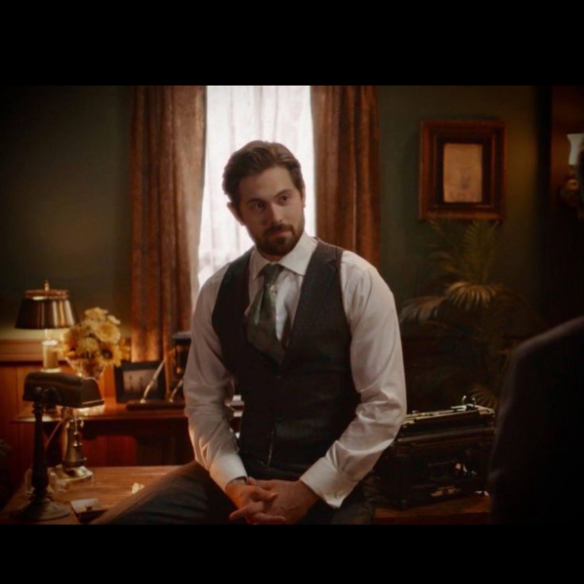 care612's tweet photo. A man of culture and grace, his willingness to help his community is to be celebrated. Hopefully he will find the right person to share his new load with ❤️ Thanks to @ChrisMcNally_ for such an amazing portrayal of this wonderful character ❤️ https://t.co/Qiwl9EkuFi