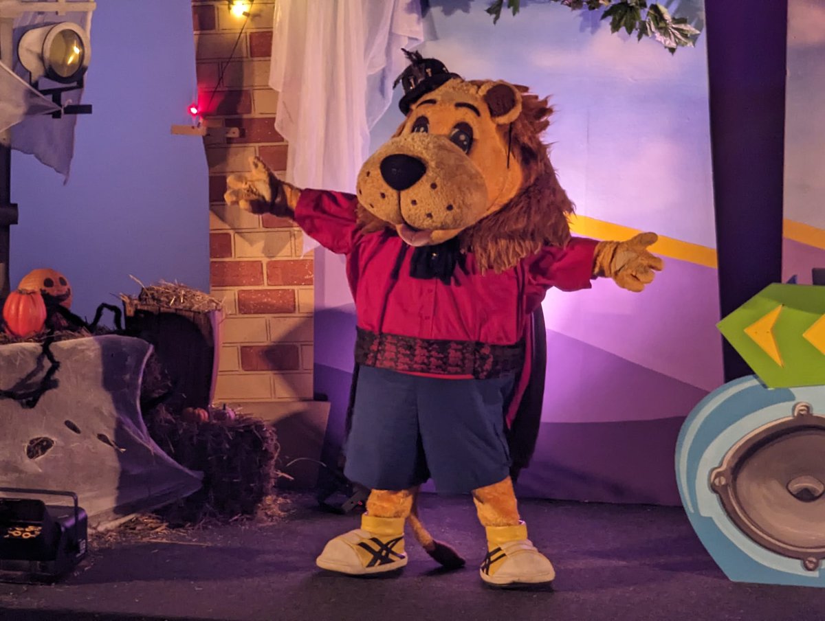 Thrill_Nation's tweet photo. Rory's Boo Bash at @DraytonManor is a 10 minute upbeat live show with a spooky theme held inside the 4D theatre! https://t.co/RXiT1JogHm