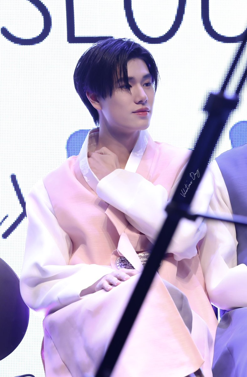 Loquemasss's tweet image. kill me 😭😭😭

@phuwintang 
#phuwintang 
 #PPfandayxSeoul