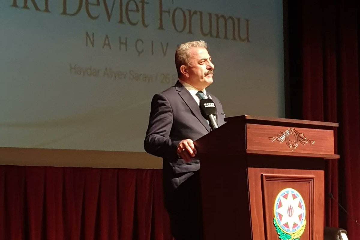 tadiv1997's tweet photo. ortak organizasyonuyla 26 Ekim'de Nahçıvan'da "Bir Millet, İki Devlet" forumu düzenlendi.
Açılış konuşmaları
İletişim Başkanı Fahrettin Altun
TADİV Başkanı Prof.Dr.Aygün Attar
Azerbaycan Milli Meclisi Başkan Muavini Adil Aliyev,
Milli Meclis Komisyon Başkanı Hicran Hüseyinova https://t.co/2JLDVRwR41
