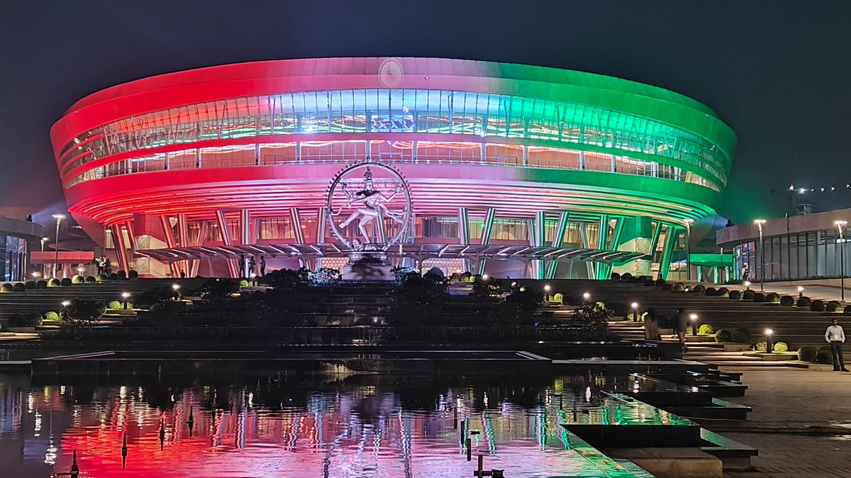 leptonsoftware's tweet photo. Wrapping up an amazing Day 2 at @exploreIMC 2023!
The energy, connections, and business growth have been incredible. Let's keep the momentum going into Day 3. Thanks to everyone who made today unforgettable. See you tomorrow.
#IMC2023 #5G #telecom #GISpartner #leptonsoftware https://t.co/fJKhFlsc7w