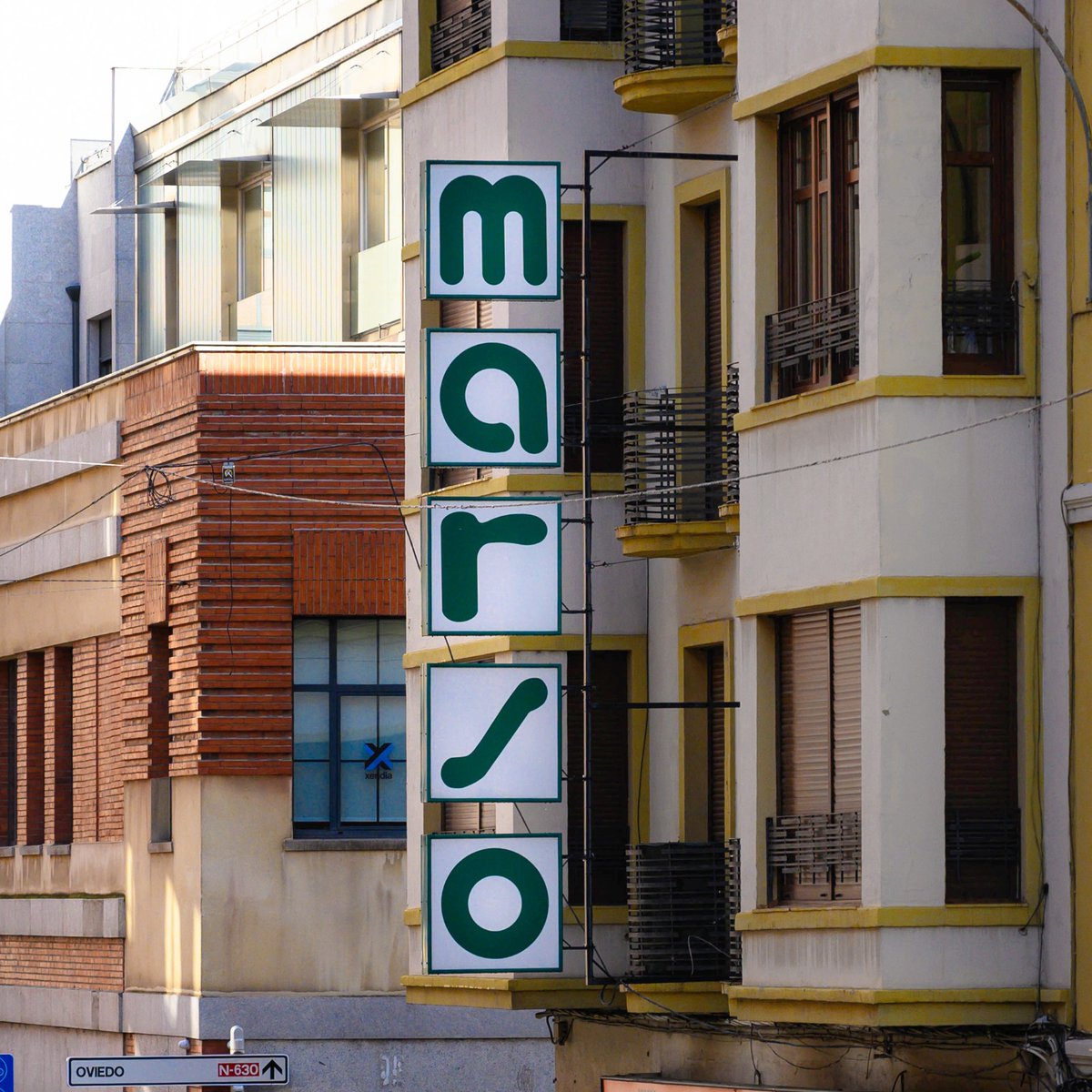 MayusculaL's tweet photo. Deportes Marsó // Av. Padre Isla 14 // León
Toda la historia, en Instagram 👇🏻📸
https://t.co/aslxrvLx7q
Foto: @Txema_Ramos
@patrimografico #patrimoniografico #leonesp #tipografia #rotulo #fotografia https://t.co/8Vq1WbHzhM