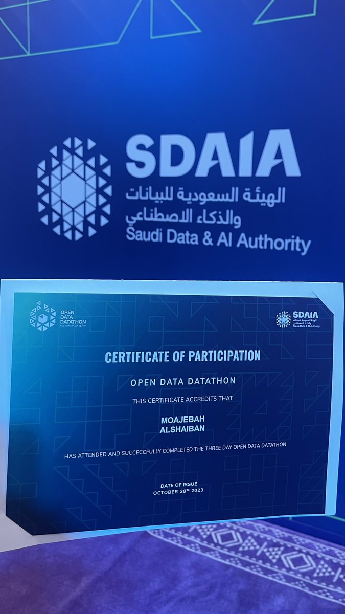 Amsh766's tweet photo. Last dayyy in #datathone ✅ https://t.co/GG6gXebECC