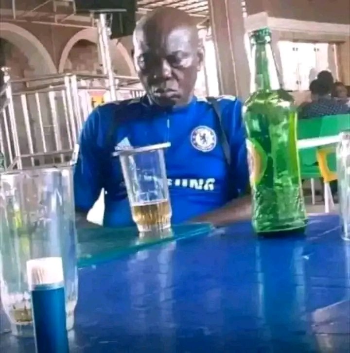 parrotsportsgrp's tweet photo. Mood of Chelsea fan as the match ended 🤣
Chelsea 0:2 BRENTFORD
#PremierLeague https://t.co/HrG2uyQWYM