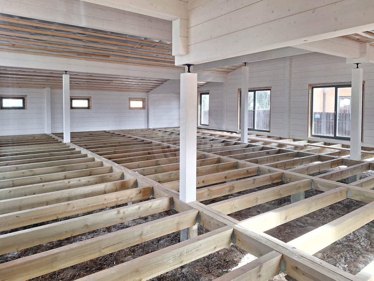 goldenlogru's tweet image. Результат покраски внутренних стен маслом OSMO. Дом по проекту &quot;Эдинбург&quot;.
В большинстве случаев, мы используем светлые тона, чтобы уйти от излишней &quot;деревянности&quot; интерьере.

#покраскадома #маслоOSMO #OSMO #маслаOSMO #качественнаяпокраска #тонированиедерева #маслодлядерева