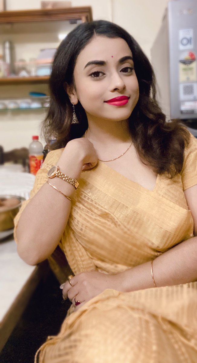 SingerShreyasi's tweet photo. সকলকে জানাই শুভ কোজাগরী লক্ষ্মীপূজার আন্তরিক প্রীতি ও শুভেচ্ছা 😊🙏🏼💕

Wish you all a very Happy Lakshmi Puja 🙏🏼😊💕 

#kojagorilokhipujo https://t.co/HRq9B7s5zG