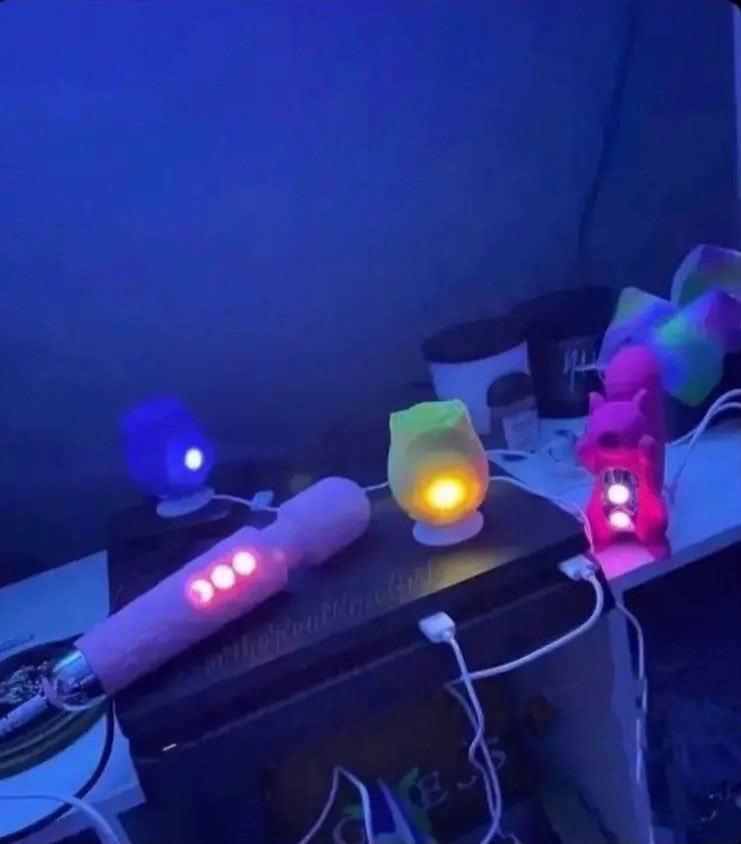 BoxxxSasha's tweet photo. My night stand be like https://t.co/NU0YDhCALt