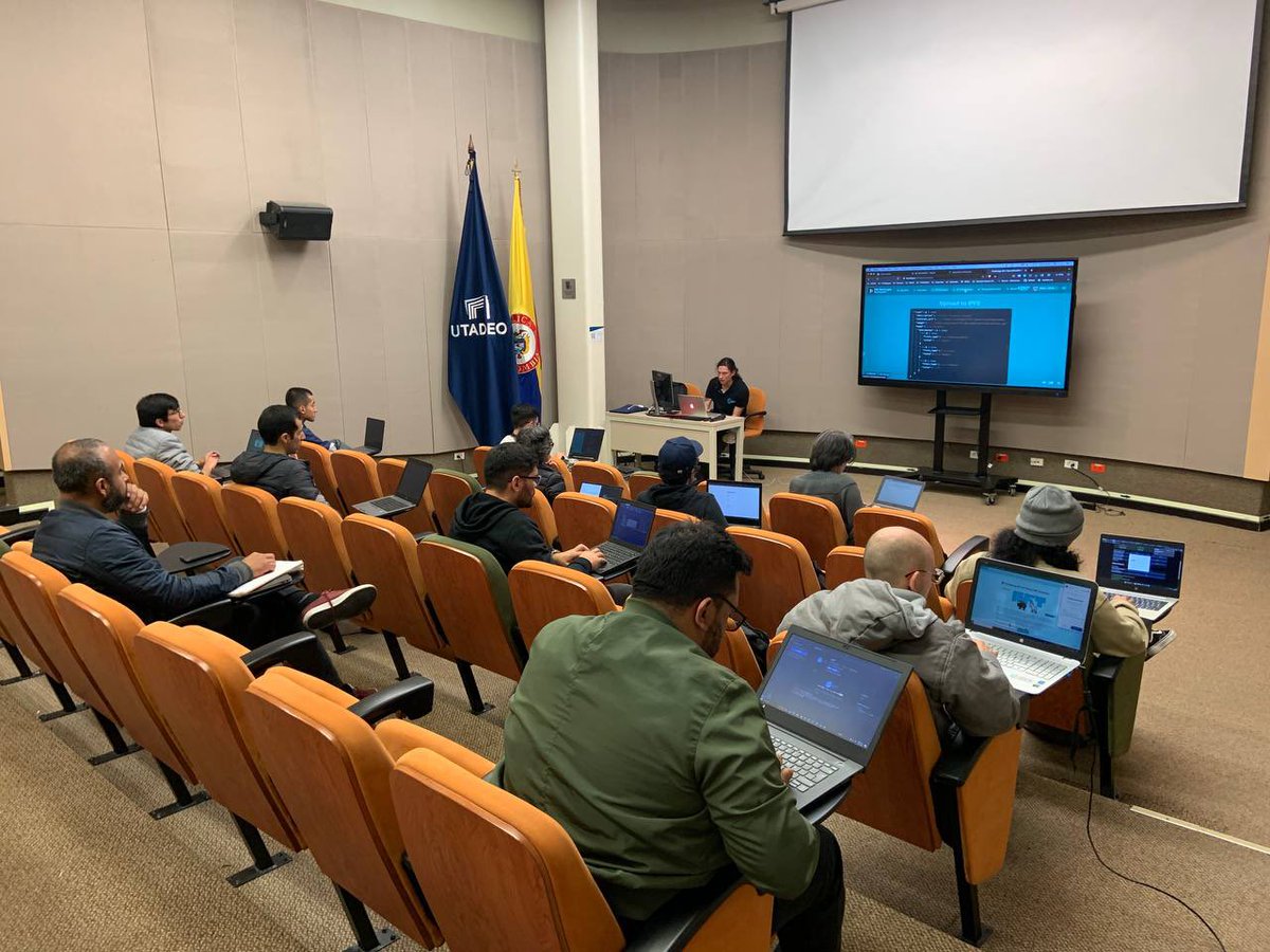 ethcobogota's tweet photo. GM ppl! 😎
En #EthBog iniciamos nuevo ciclo de #speedrunethereum 🏃♀️🏃💻en alianza con la universidad @Utadeo_edu_co, el apoyo de @EF_ESP @ethereum @UxTIC_ y que estará dirigido por nuestro master #hacker @salviega 👨🏻💻
En unas semanas tendremos nuevos #web3 #devs 🚀🚀 https://t.co/p1jde4qIm4
