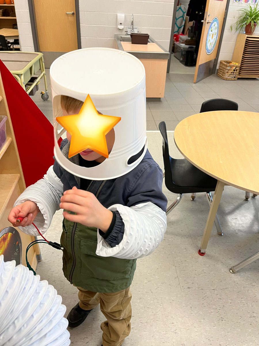 Our space inquiry is taking off!  We made our space ship and worked together to create the planets and the stars! <a href="/louisearbourfi/">Louise Arbour FI</a> <a href="/TVDSBKinder/">TVDSBKindergarten</a>