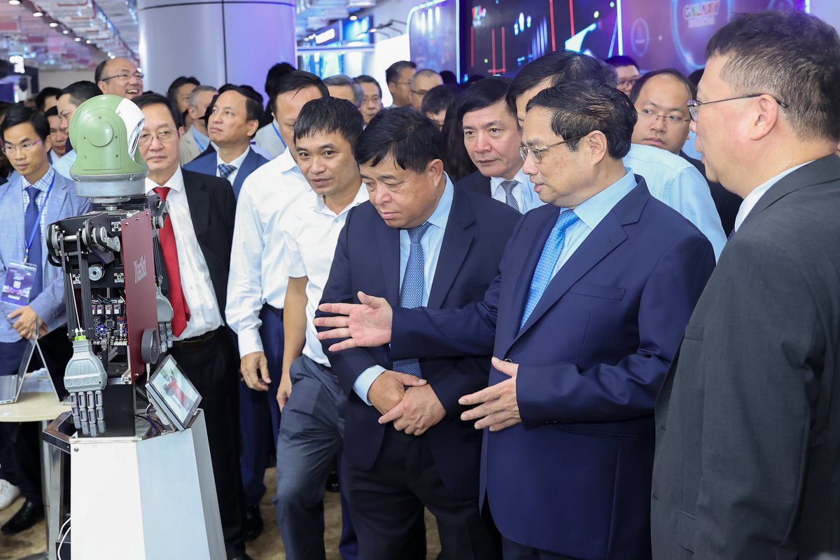 🇻🇳 #PMPhamMinhChinh: need to complete the Innovation Center model in accordance with Vietnamese conditions; invest in facilities and equipment; build a digital platform to combine the activities of the ecosystem, digitize the operation control; digitize the interaction ...
#NIC
