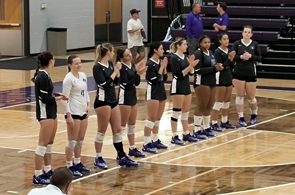 tl_volleyball's tweet photo. Good to watch number 4 play again last night! Love the energy Alaina Wolfe brings to the court every play. Way to represent TL Volleyball! https://t.co/StN7X1s9IS