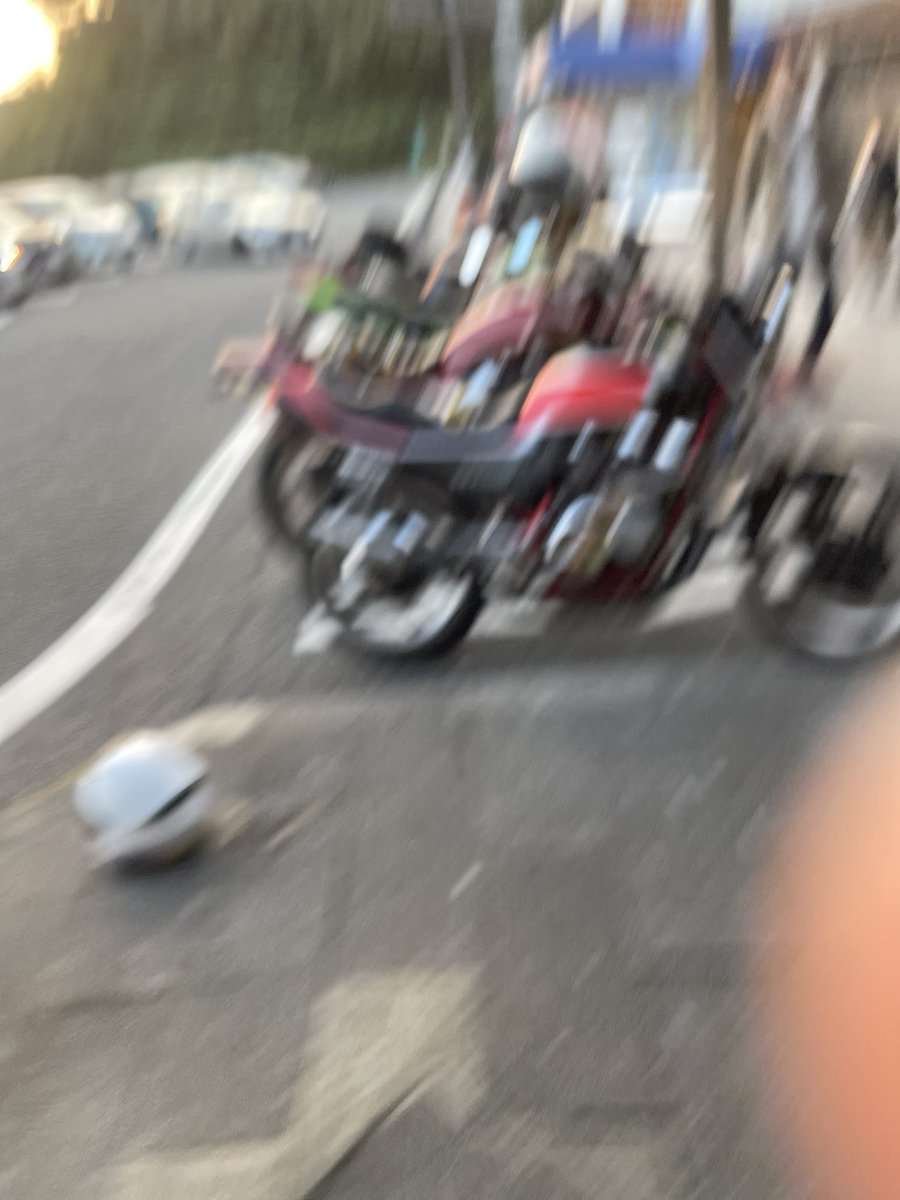 CBX400F000613's tweet photo. 会社ツーリング！
静岡県の由比に行ってきました！桜エビ美味しかった🦐 https://t.co/nRpzyF1ZEG