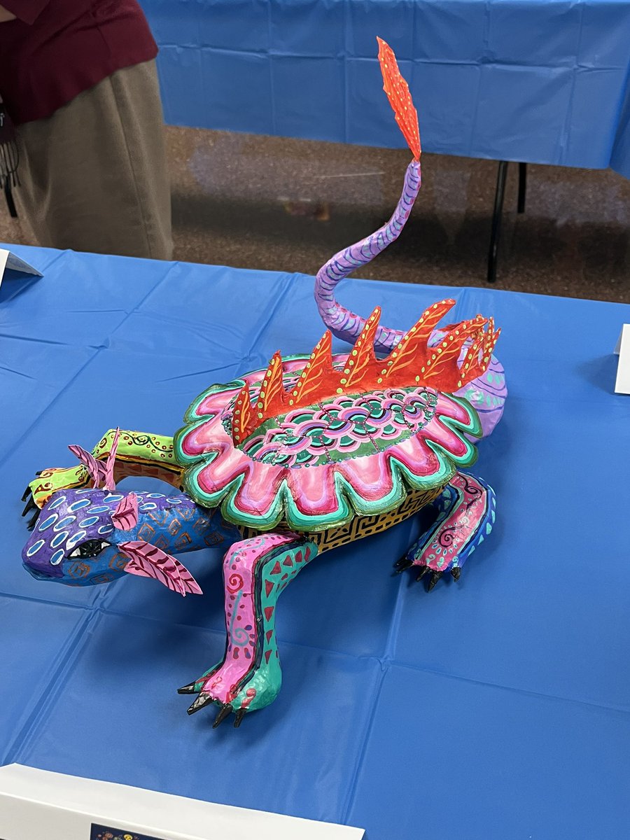SueKleinmeyer's tweet image. Another amazing Dia de los Muertos celebration at @D99Cicero Unity Jr. High. Kudos to the families who participated and THANK YOU to our staff who worked with our families. #wemoveforwardtogether #dayofthedead